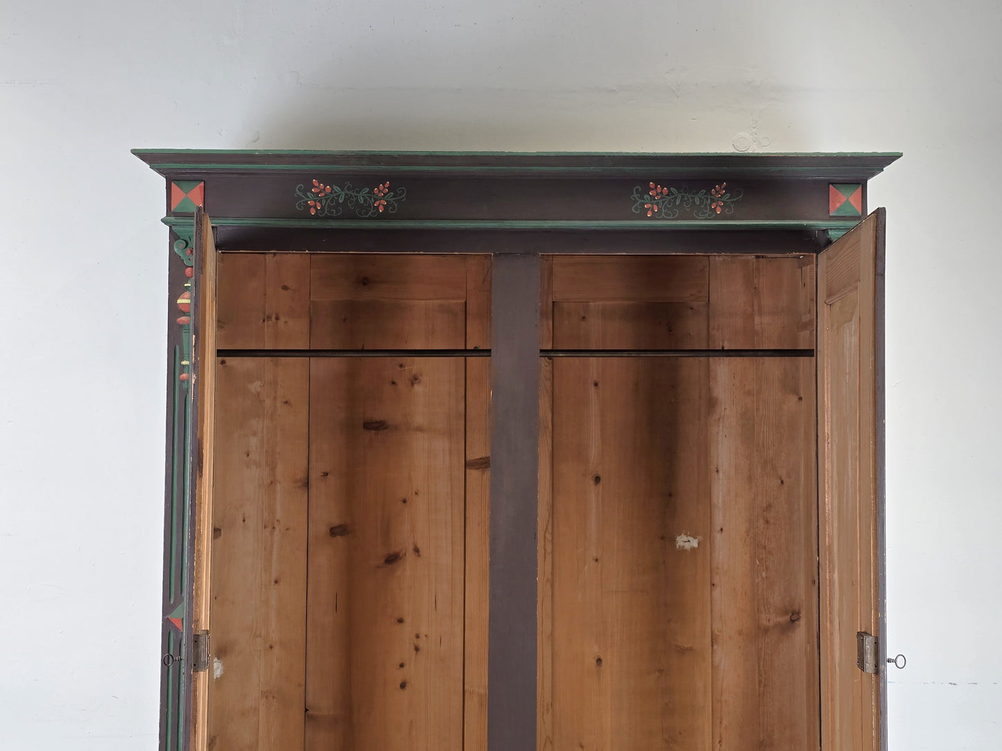 ANTIKER BAUERSCHRANK schrank vollholz kleiderschrank vintage handbemalt weichholz