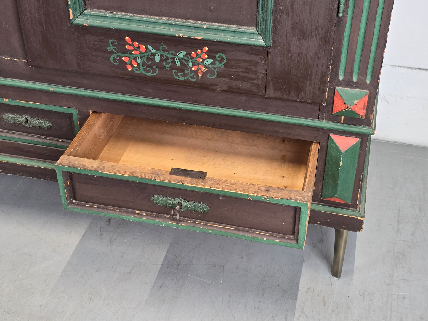 ANTIKER BAUERSCHRANK schrank vollholz kleiderschrank vintage handbemalt weichholz