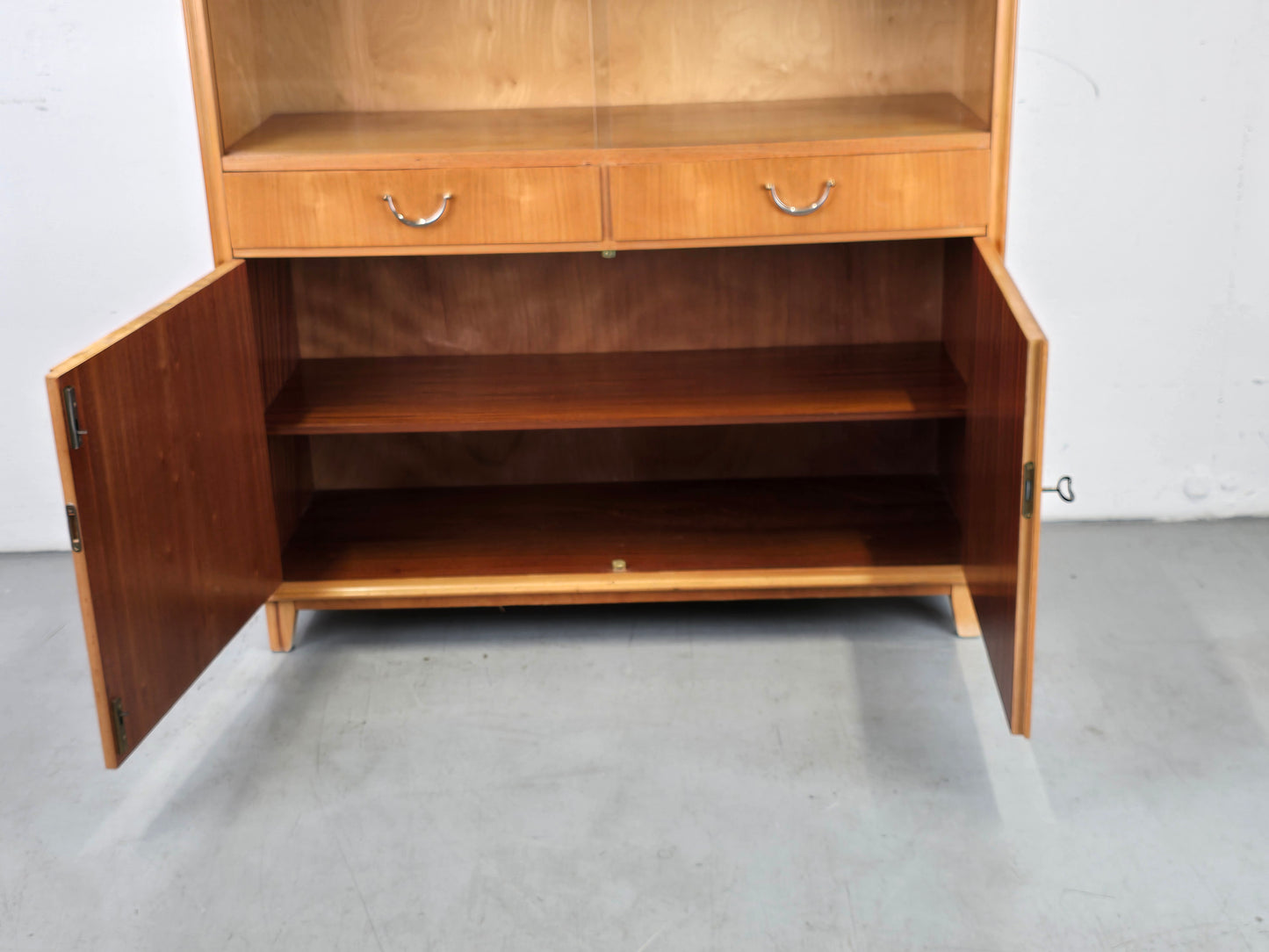 MUSTERRING VITRINENSCHRANK vitrine schrank kommode holz rüster vintage