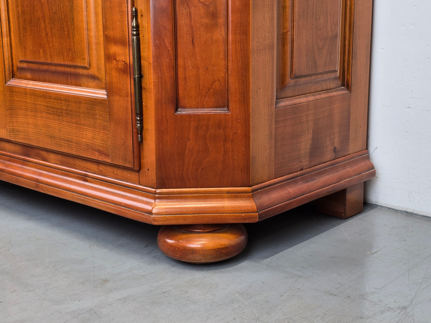 KIRSCHBAUM SCHRANK vollholz kirsche kleiderschrank domicil vintage