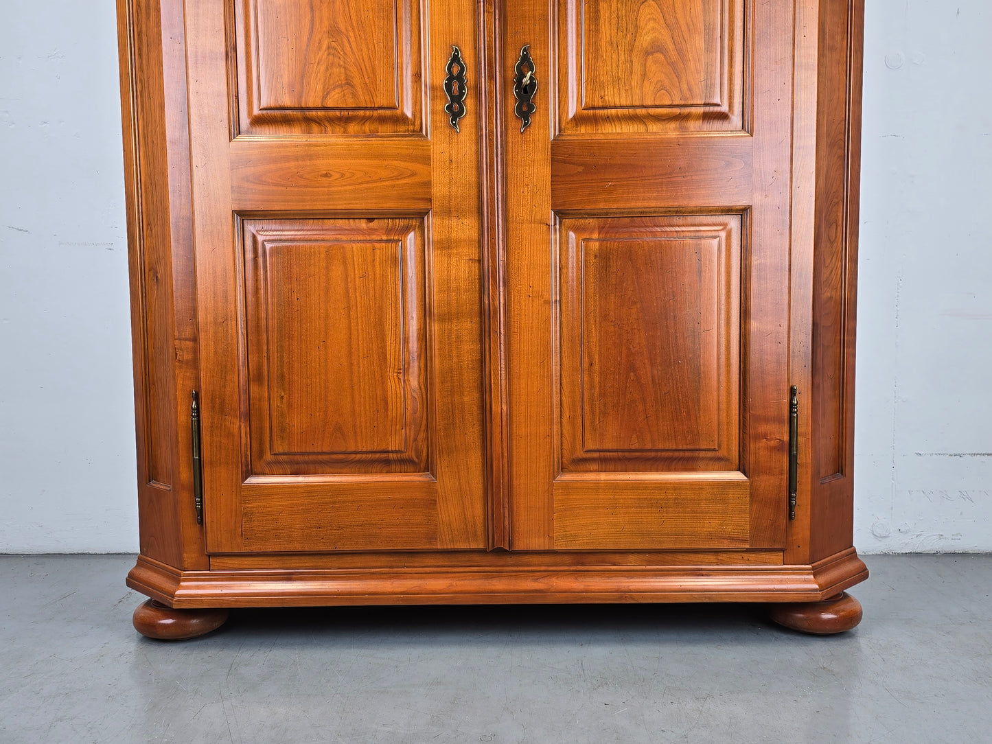 KIRSCHBAUM SCHRANK vollholz kirsche kleiderschrank domicil vintage