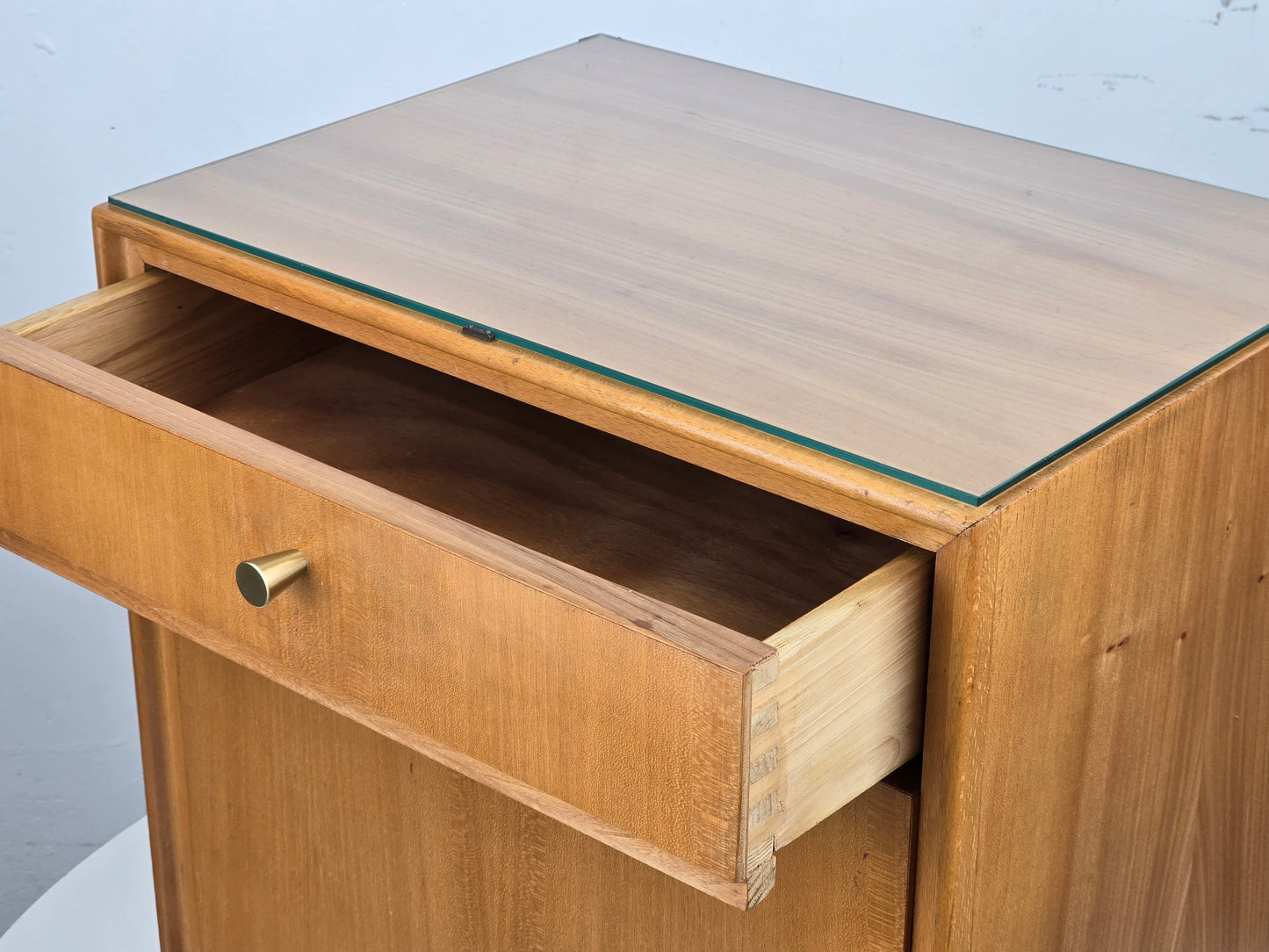 VINTAGE NACHTTISCH tisch schlafzimmer bett holz rüster kommödchen