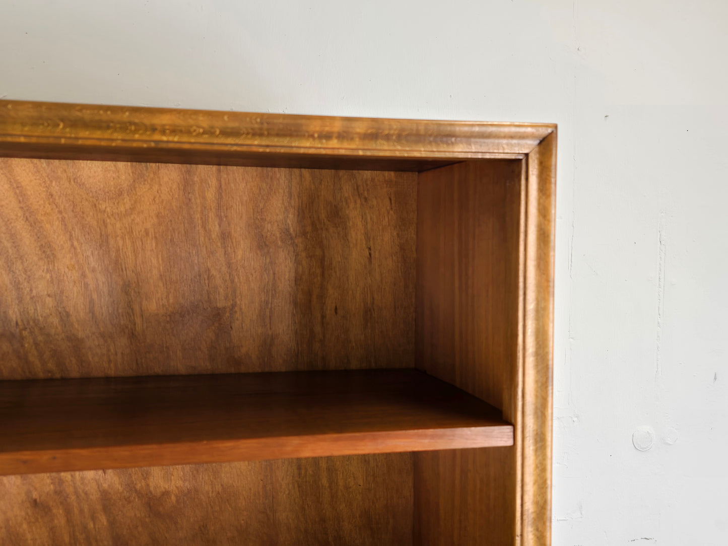 VINTAGE REGAL bücher holz nussbaum schrank bücherregal büro aktenschrank 1950er