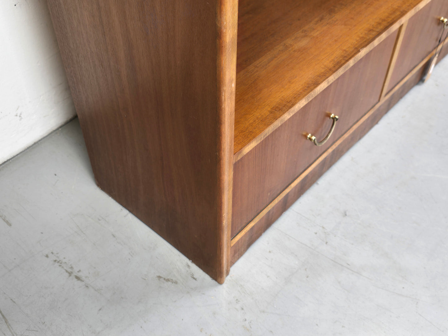 VINTAGE REGAL bücher holz nussbaum schrank bücherregal büro aktenschrank 1950er