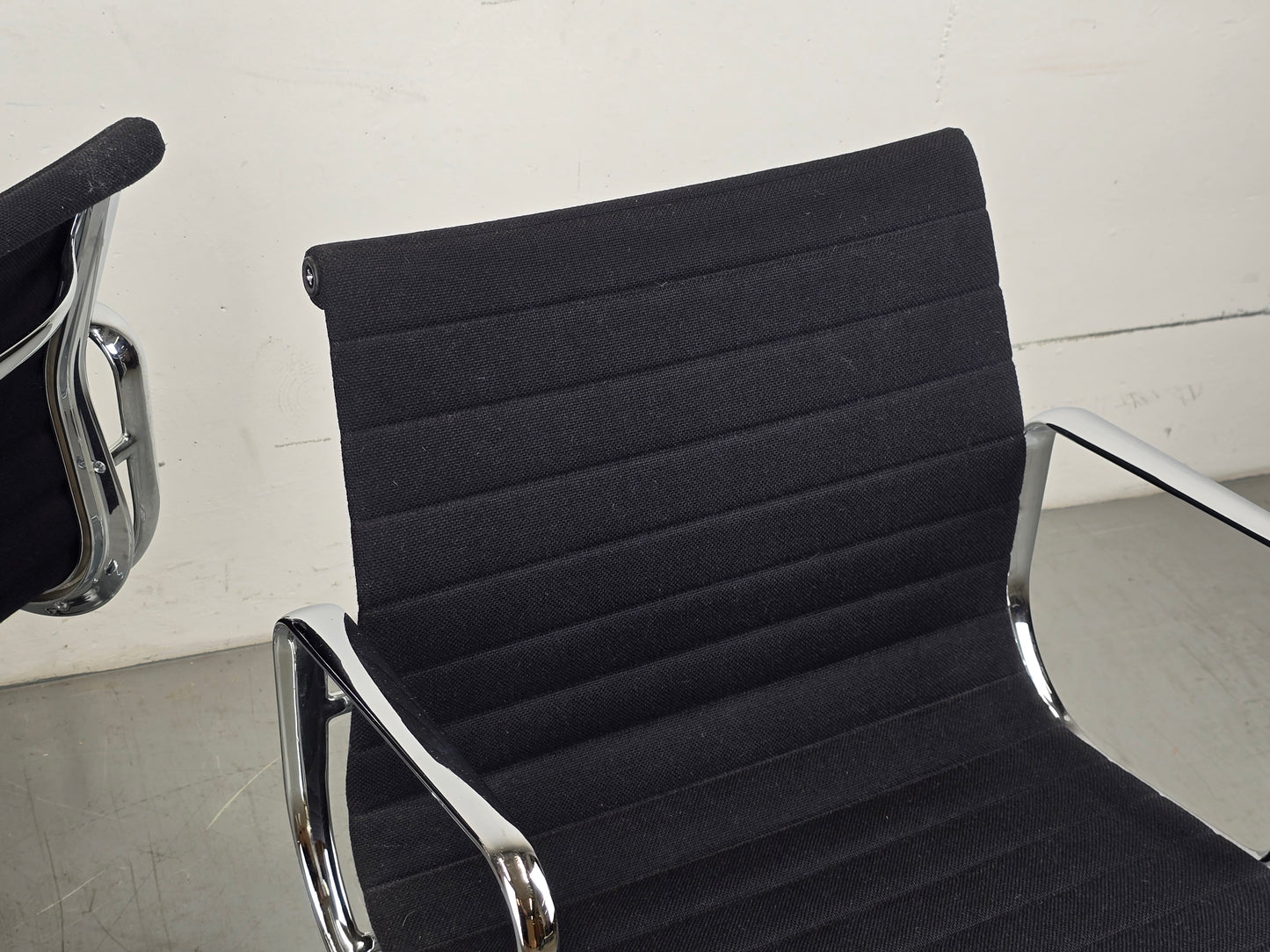 VITRA EAMES STUHL schwarz ea108 bürostuhl Alu chair sessel schwarz Besprechnungsraum Designerstuhl