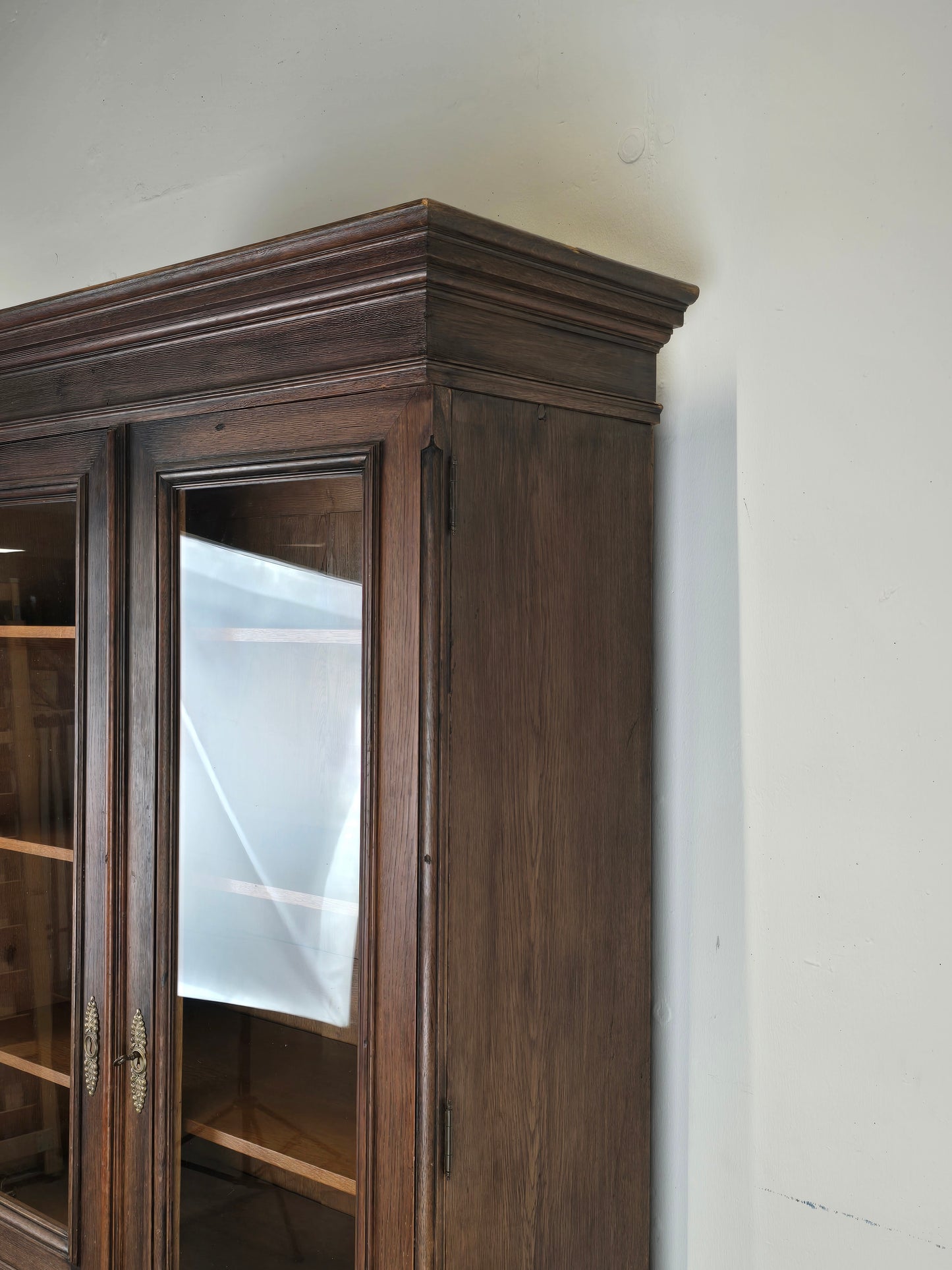 ANTIK VITRINENSCHRANK vitrine holz eiche bücher regal Bibliothek englisch herrenzimmer vintage