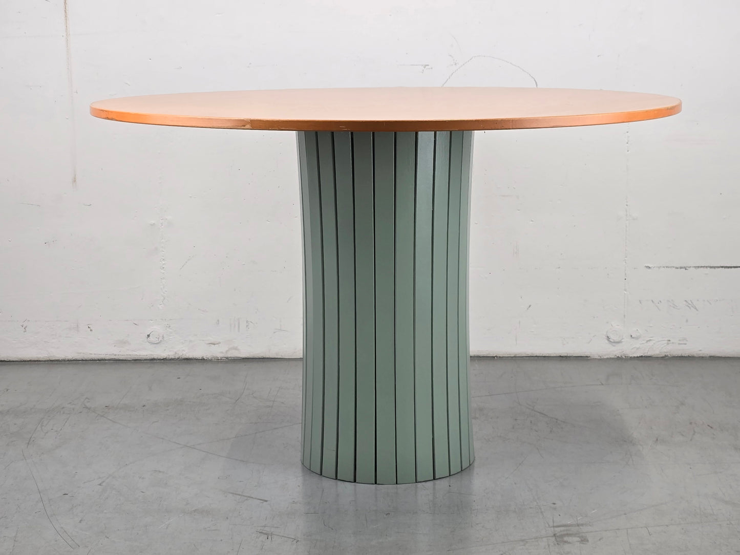 R&F ESSTISCH rund tisch esszimmer salbei upcycling vintage