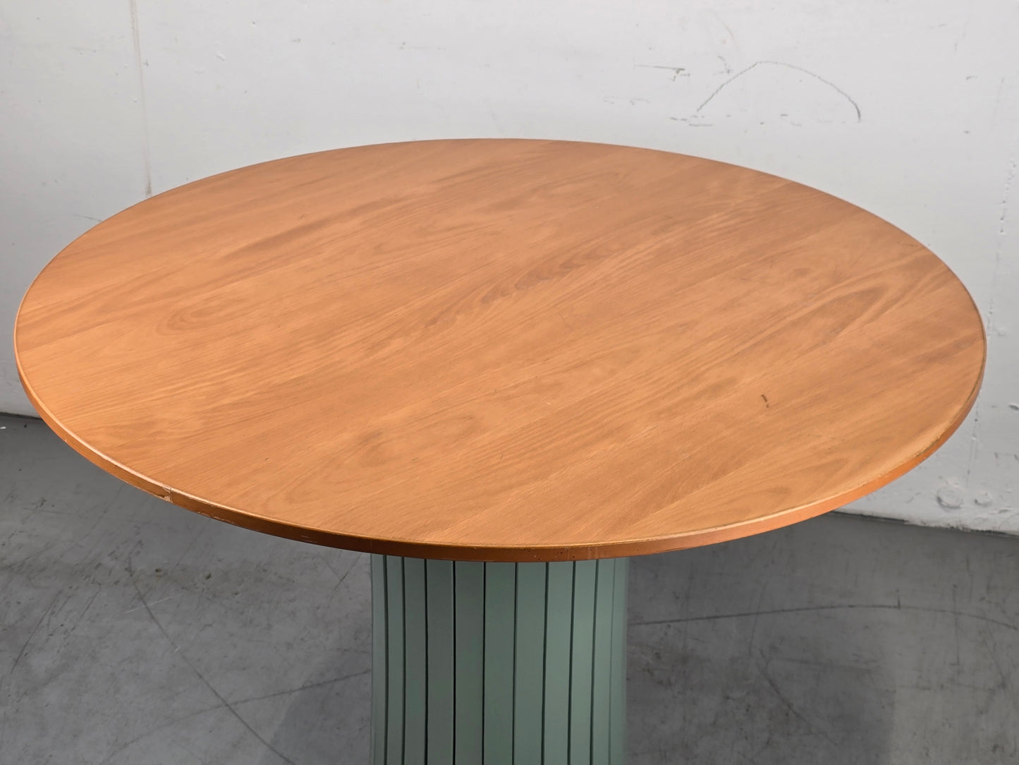 R&F ESSTISCH rund tisch esszimmer salbei upcycling vintage