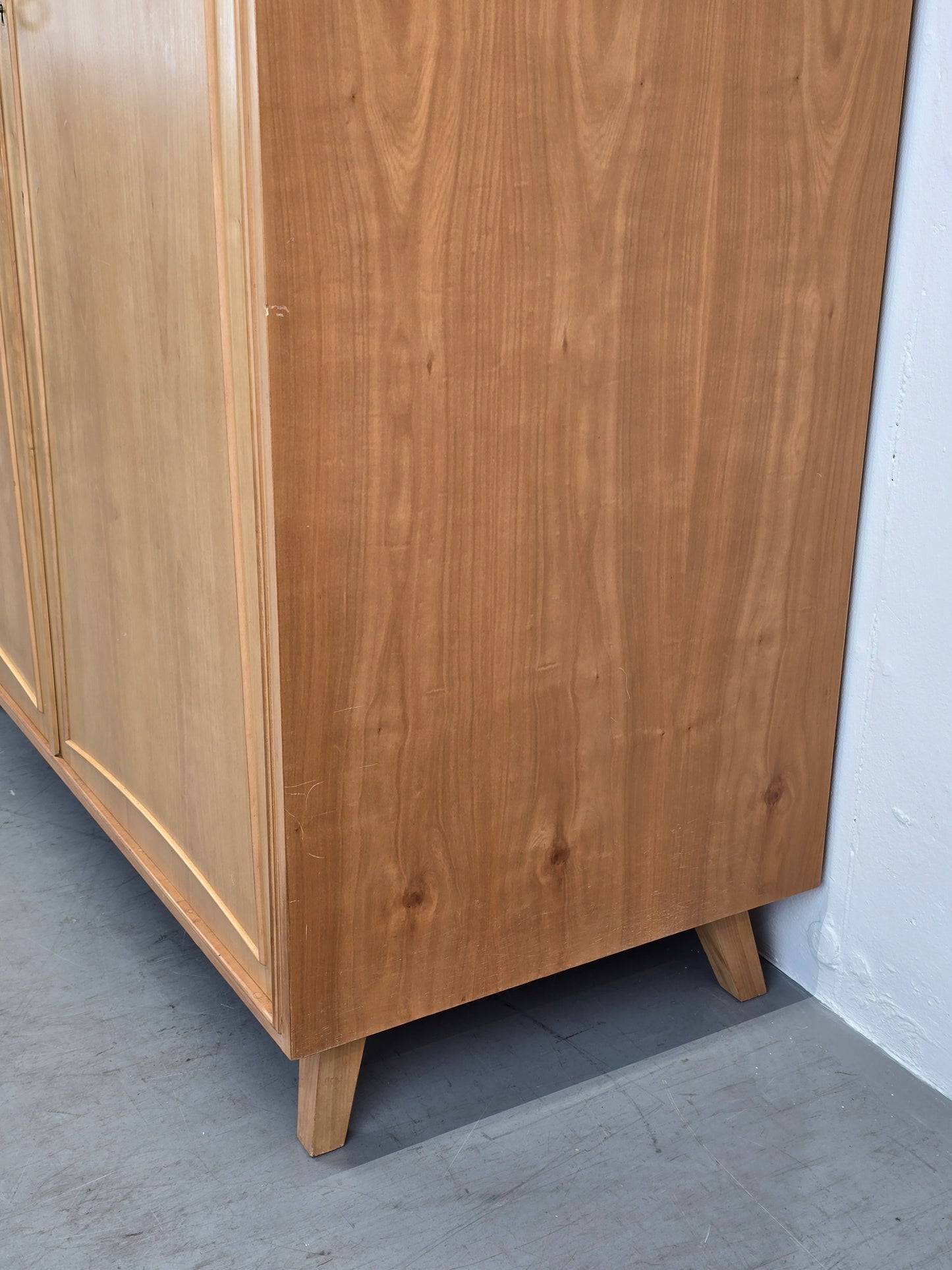 MID CENTURY KLEIDERSCHRANK schrank rüster holz vintage 1960er 60s