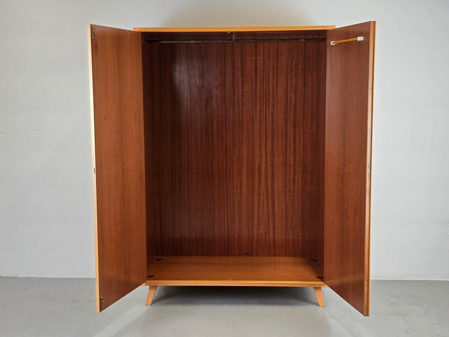 MID CENTURY KLEIDERSCHRANK schrank rüster holz vintage 1960er 60s