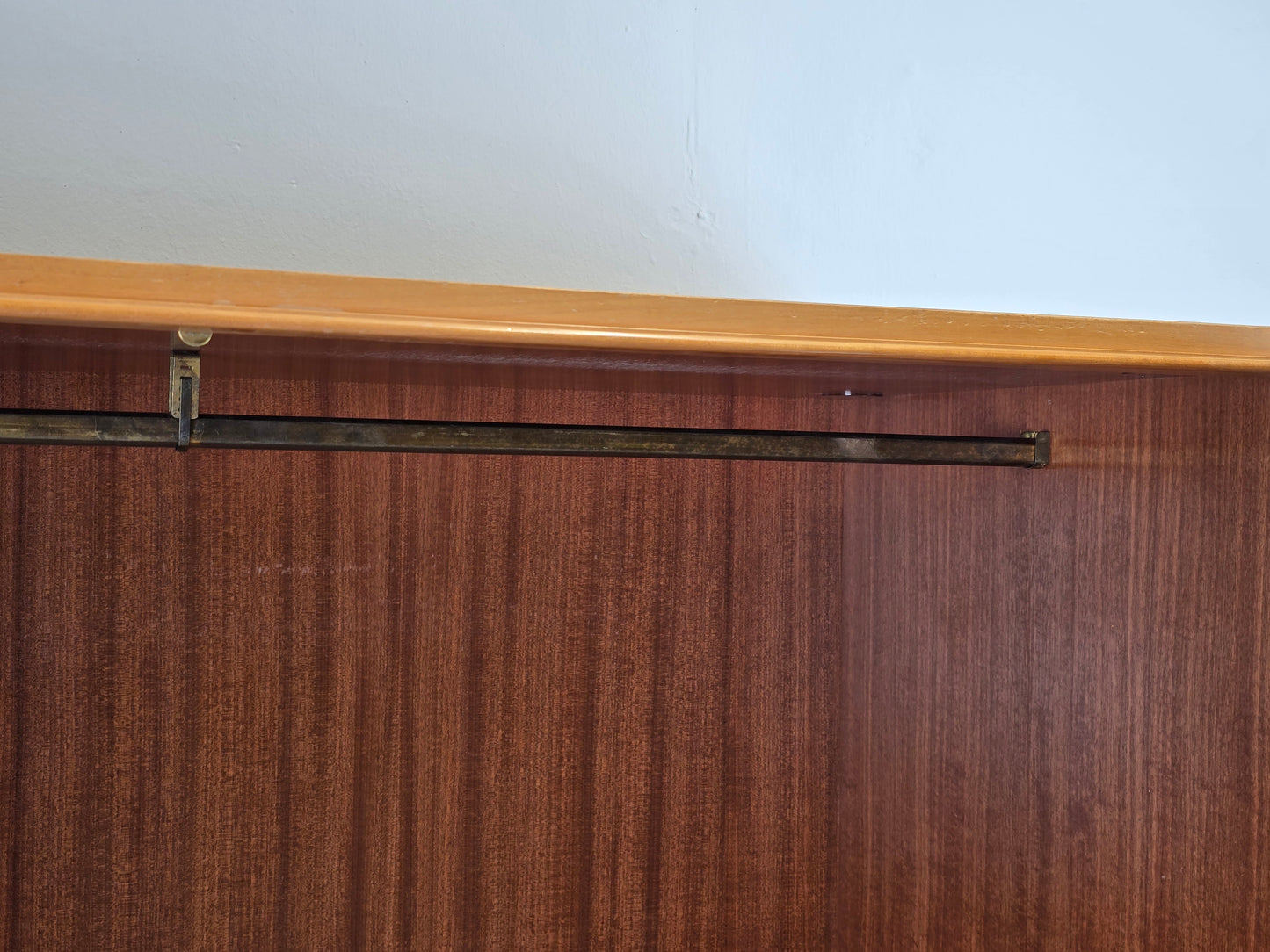 MID CENTURY KLEIDERSCHRANK schrank rüster holz vintage 1960er 60s