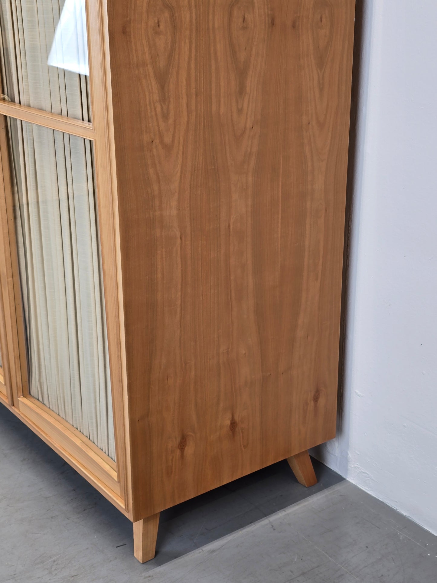 MID CENTURY KLEIDERSCHRANK schrank rüster holz vintage 1960er 60s