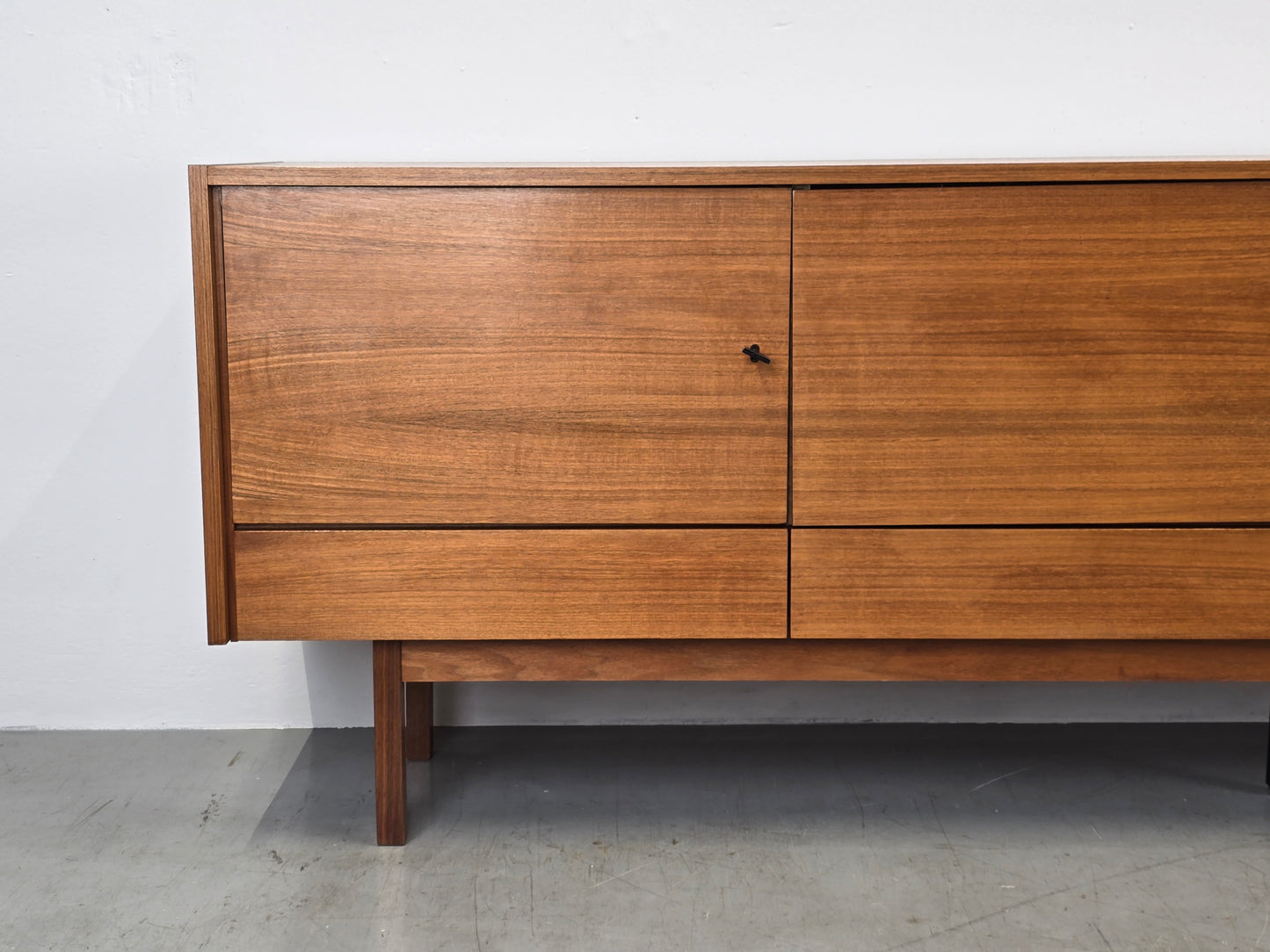 MID CENTURY SIDEBOARD nussbaum holz kommode tv vintage 1960er