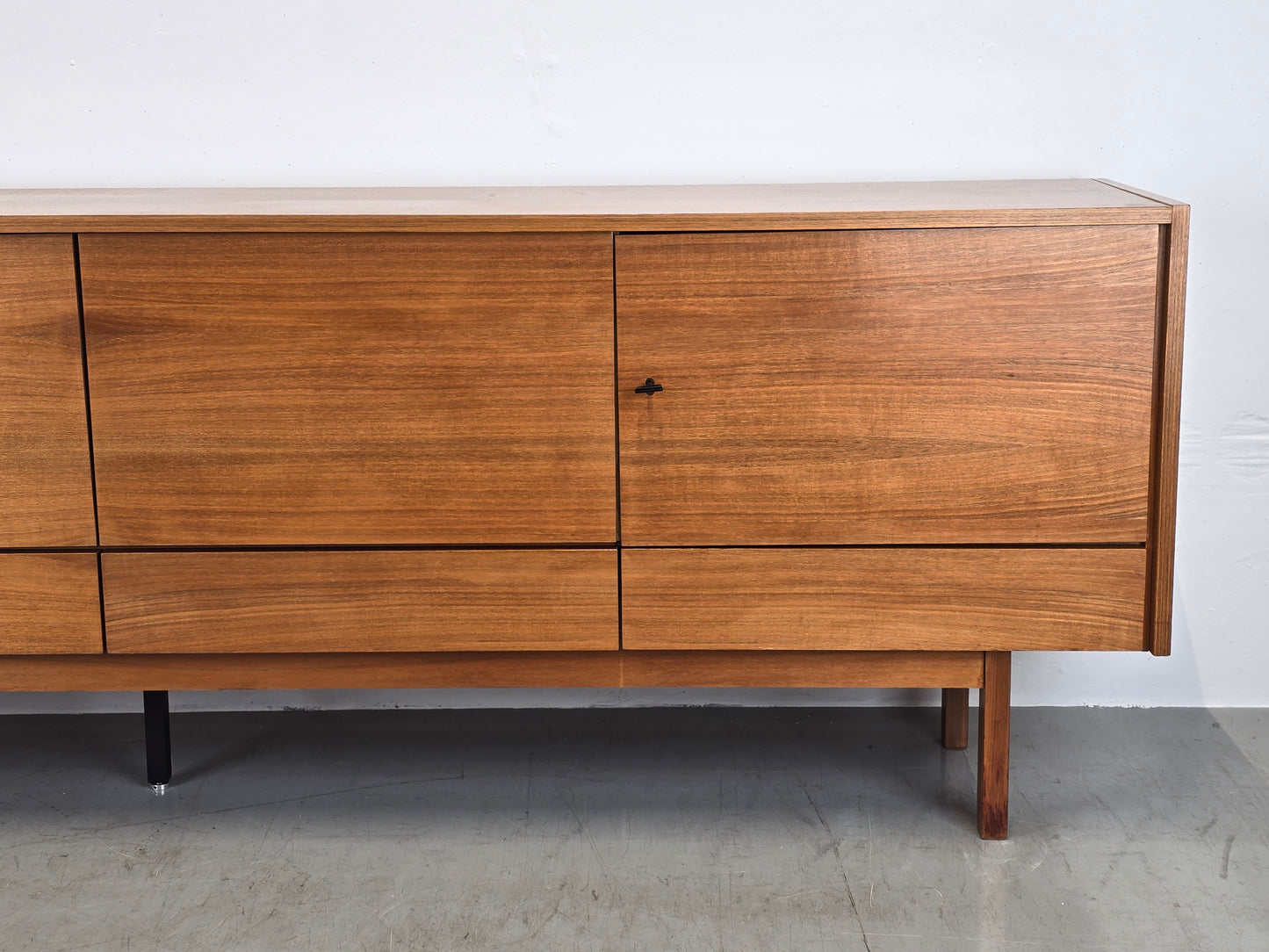MID CENTURY SIDEBOARD nussbaum holz kommode tv vintage 1960er