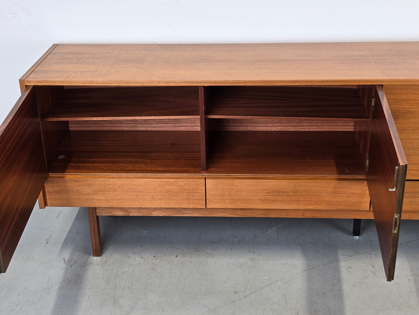 MID CENTURY SIDEBOARD nussbaum holz kommode tv vintage 1960er