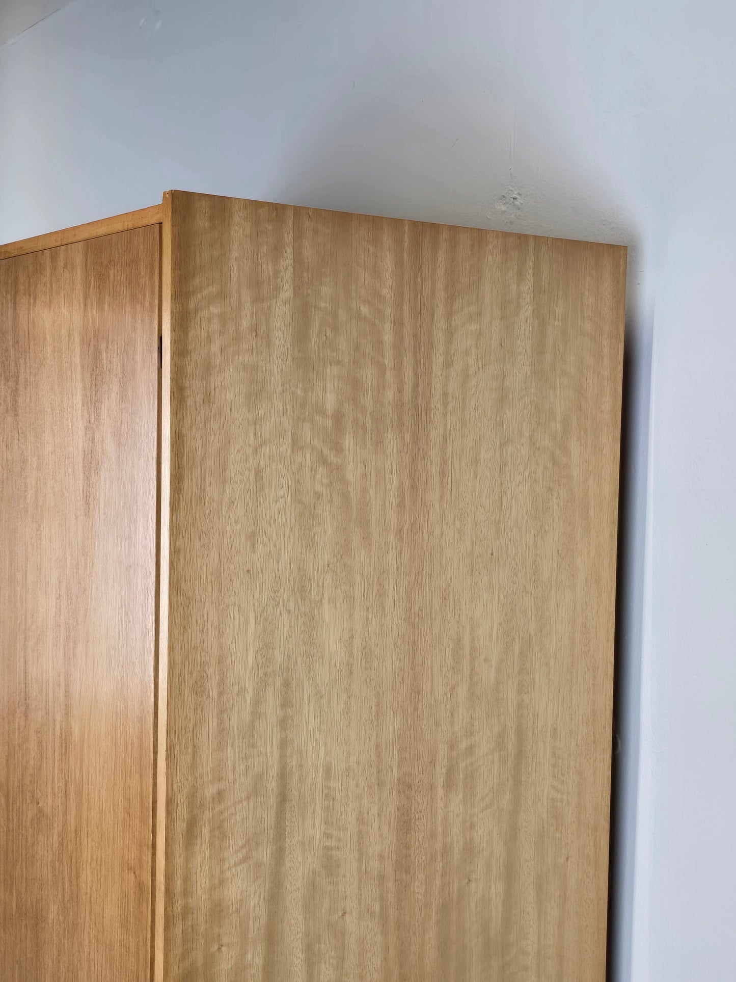 VINTAGE KLEIDERSCHRANK holz schrank rüster 1960er mid century