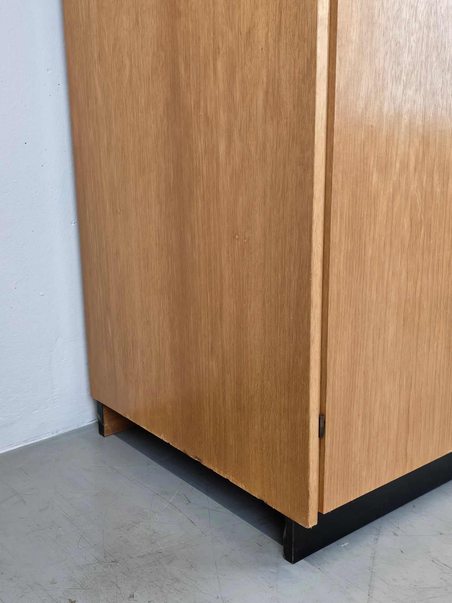 VINTAGE KLEIDERSCHRANK holz schrank rüster 1960er mid century