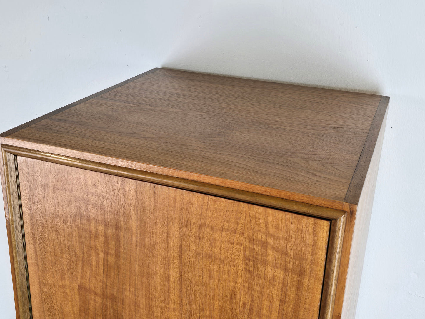VINTAGE KLEIDERSCHRANK holz schrank nussbaum schmal 1960er mid century