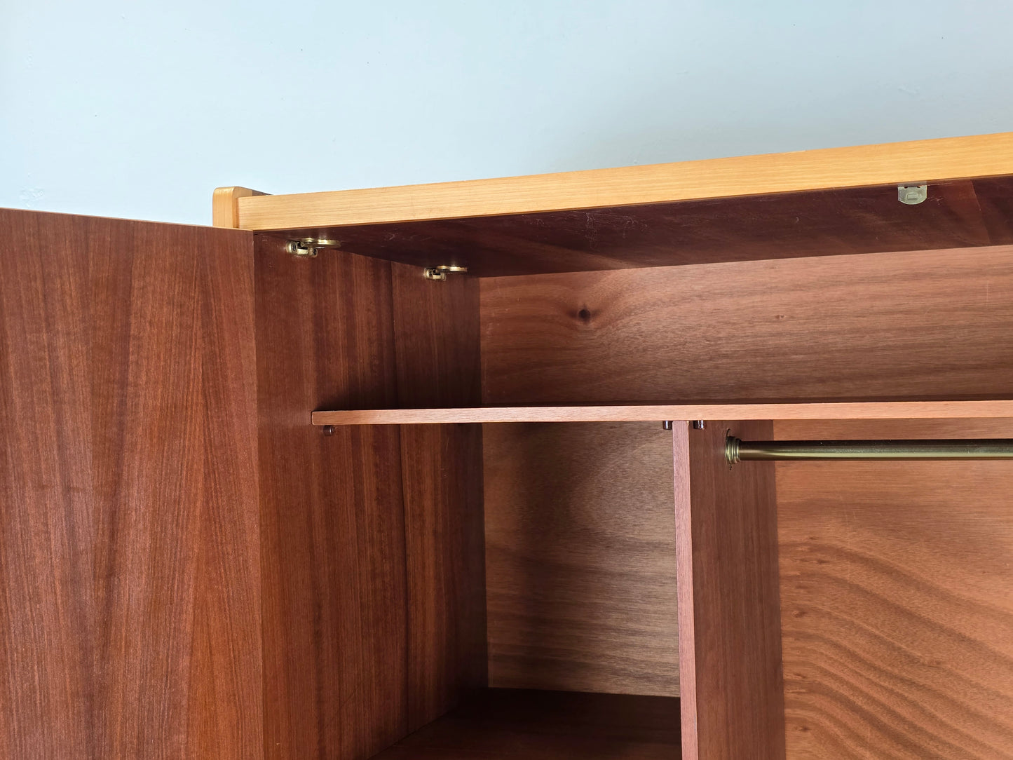 VINTAGE KLEIDERSCHRANK holz schrank rüster 1960er mid century