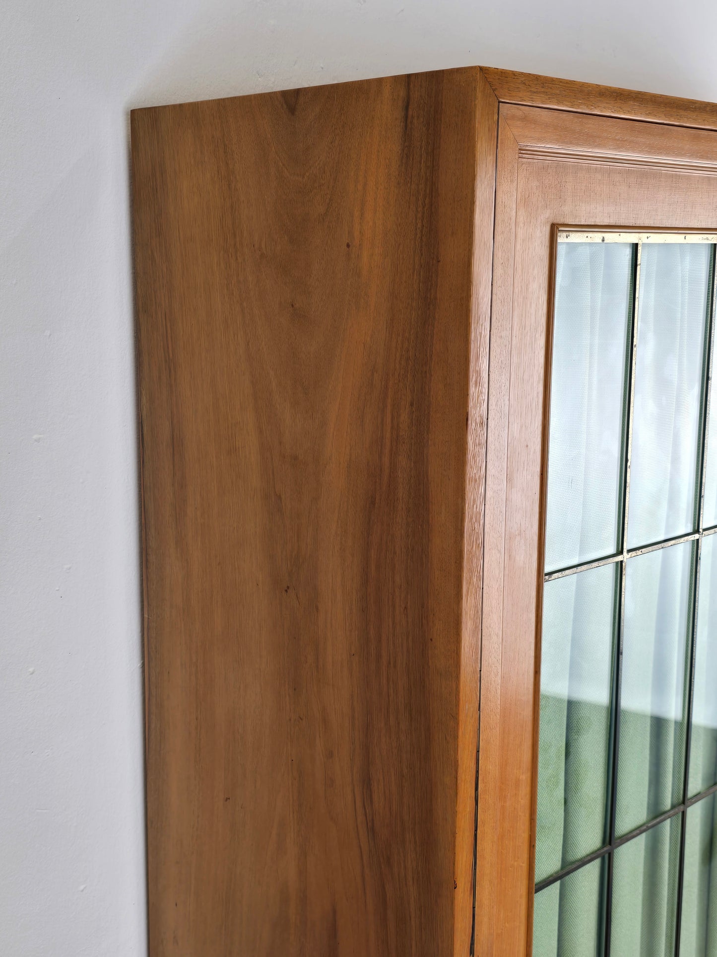 VINTAGE KLEIDERSCHRANK schrank vitrine nussbaum holz Küchenschrank Schuhregal geschier