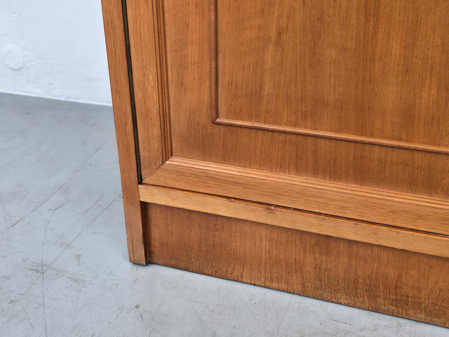 VINTAGE KLEIDERSCHRANK schrank nussbaum holz schmal Küchenschrank