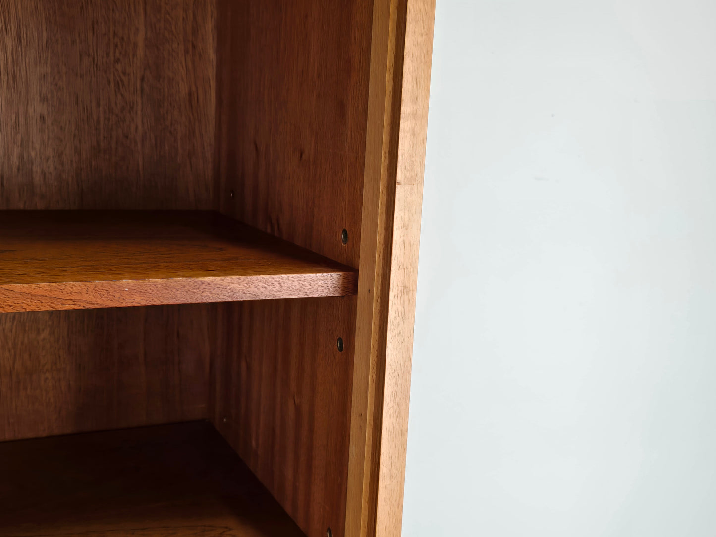 VINTAGE KLEIDERSCHRANK schrank nussbaum holz schmal Küchenschrank