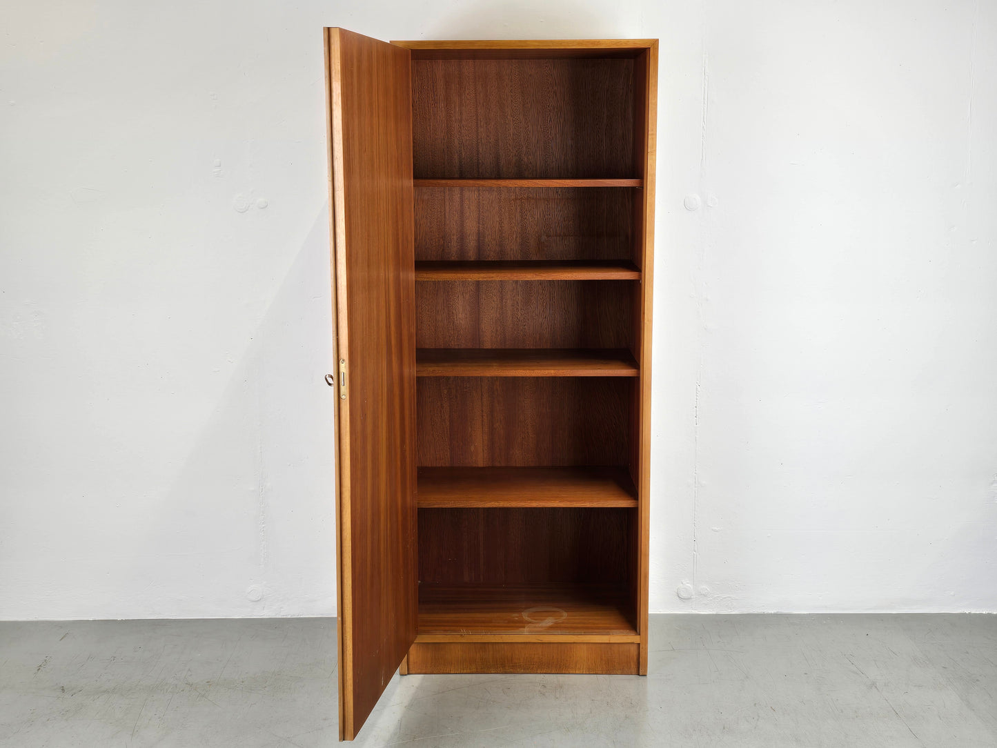 VINTAGE KLEIDERSCHRANK schrank nussbaum holz schmal Küchenschrank