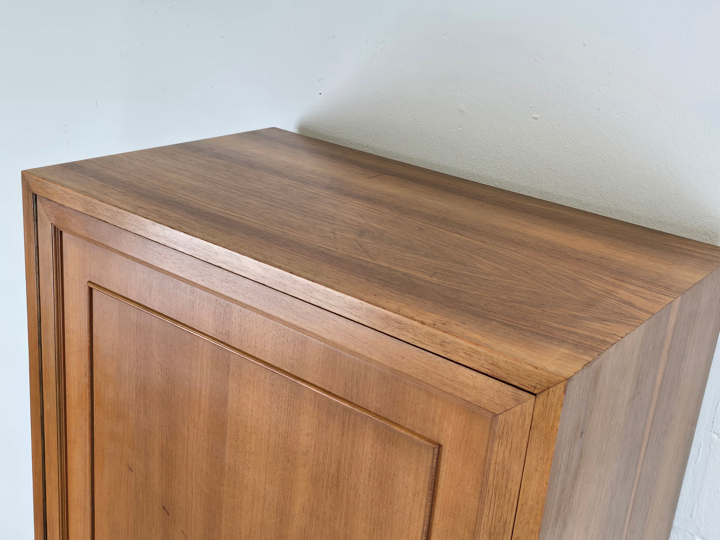VINTAGE KLEIDERSCHRANK schrank nussbaum holz schmal Küchenschrank