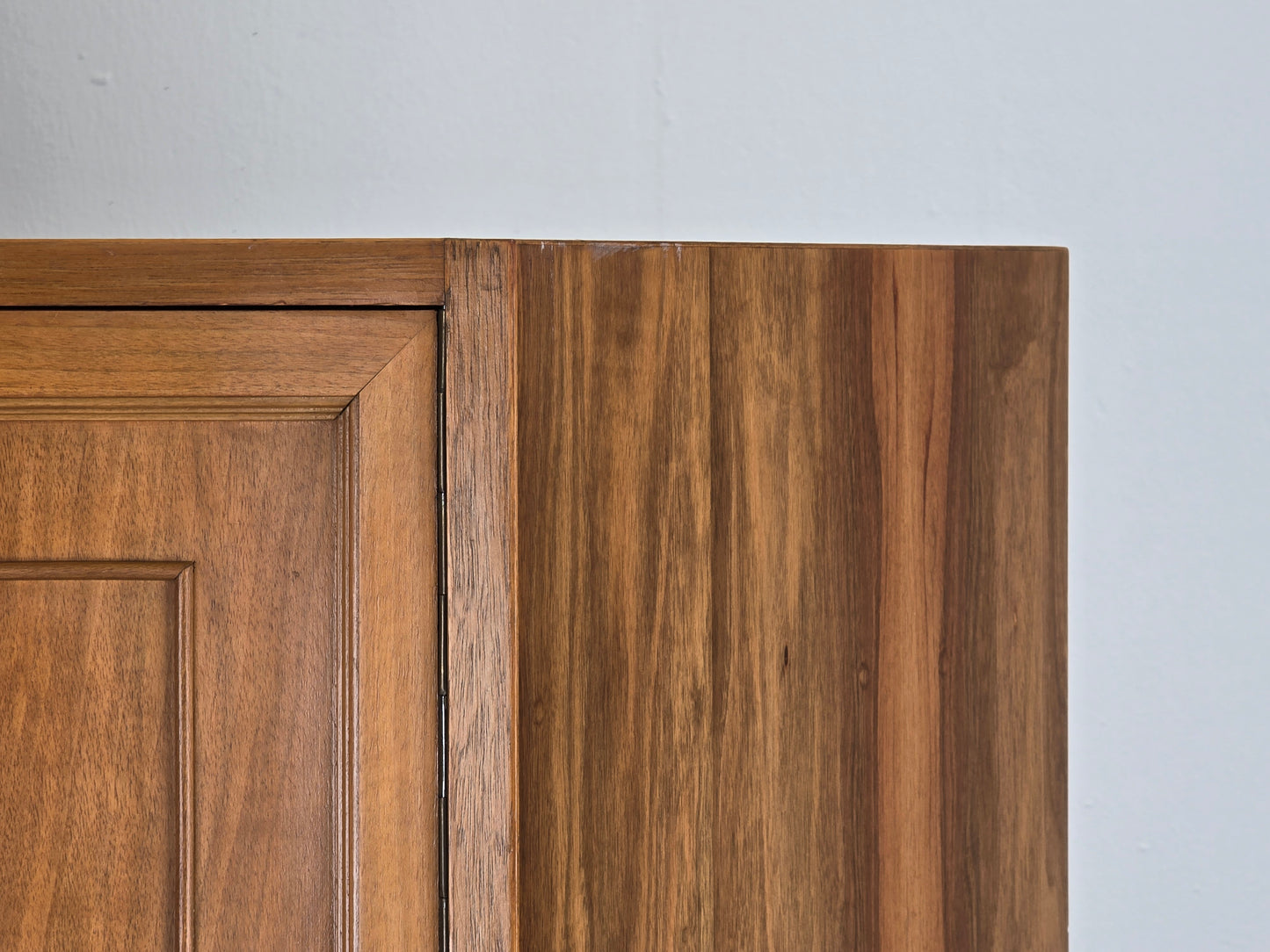 VINTAGE ECK KLEIDERSCHRANK schrank eckschrank nussbaum holz