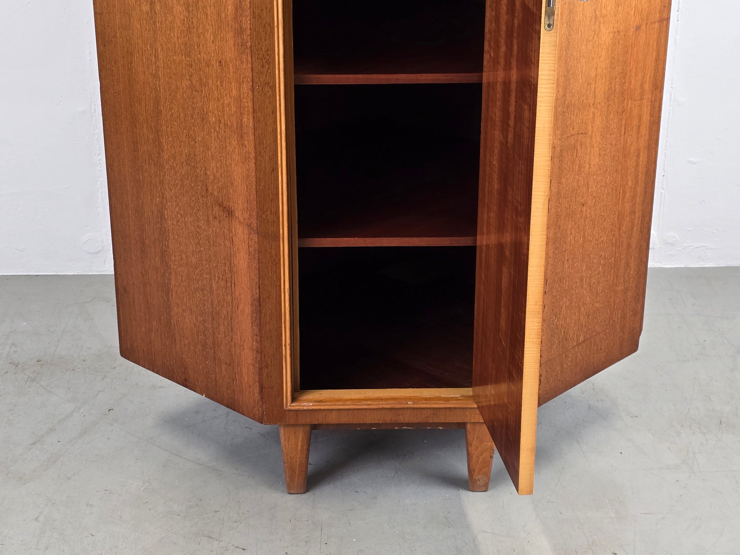 VINTAGE ECKSCHRANK kleiderschrank 1950er holz schrank eck kommode