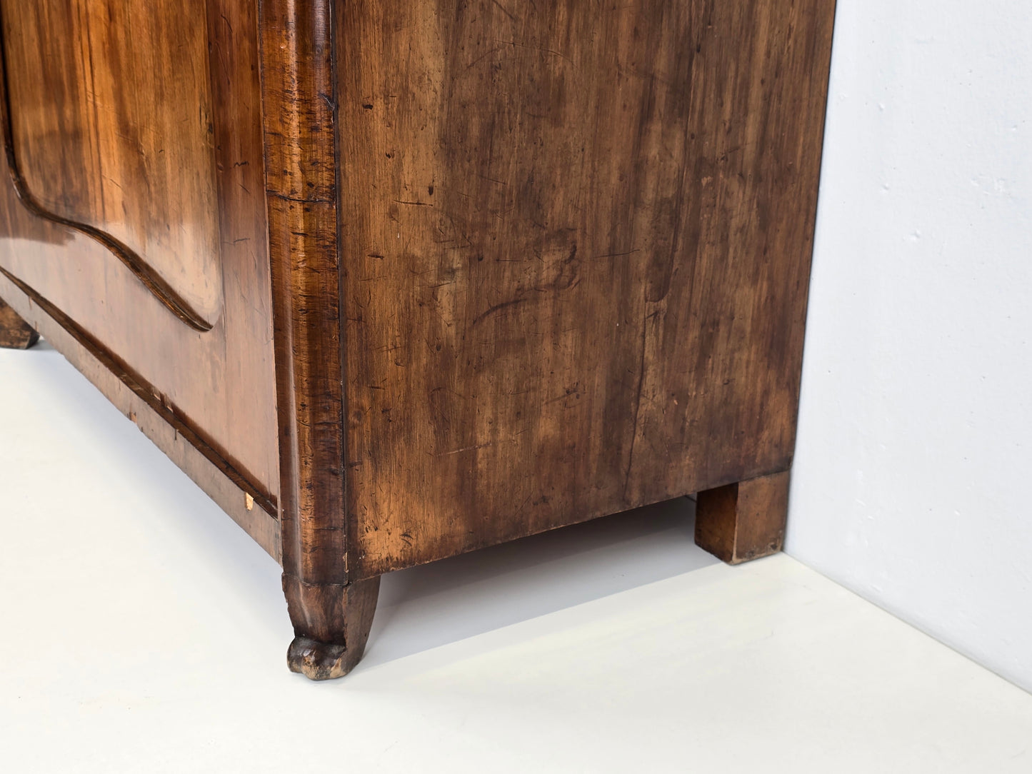 ANTIK KLEIDERSCHRANK nussbaum antiker schrank holz vollholz vertiko