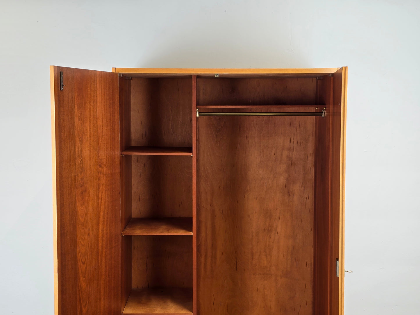 VINTAGE KLEIDERSCHRANK holz schrank Esche 1960er mid century