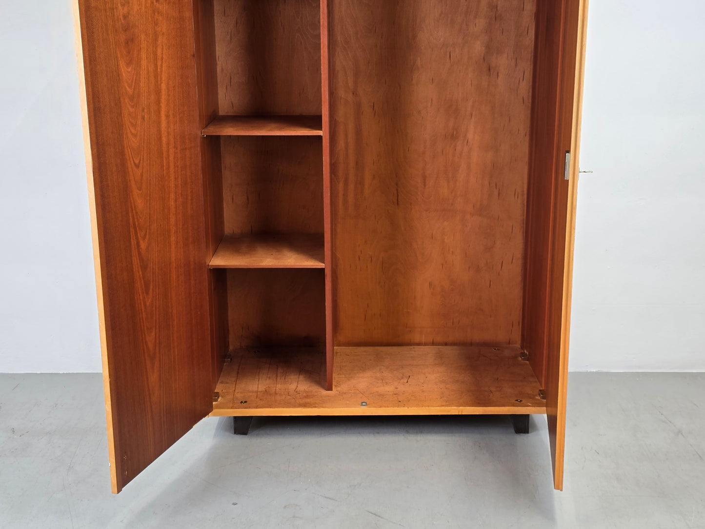 VINTAGE KLEIDERSCHRANK holz schrank Esche 1960er mid century