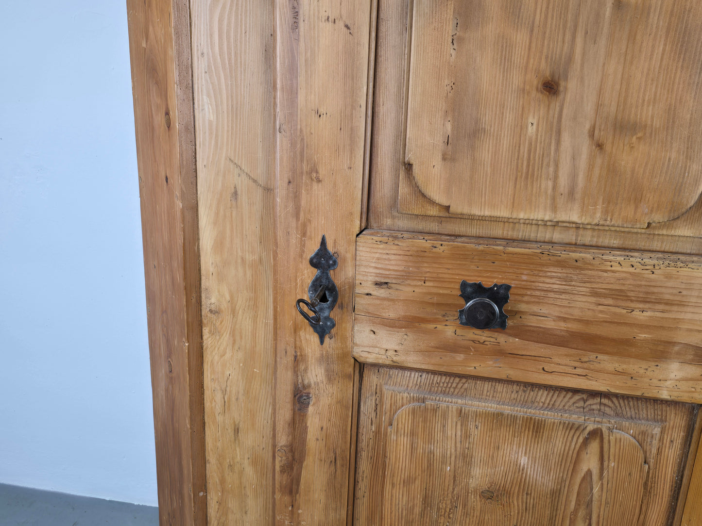 VINTAGE BAUERSCHRANK vollholz holz schrank kleiderschrank weichholz