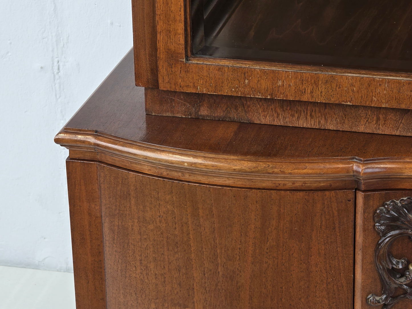 ANTIK VITRINE holz kommode schränckchen vitrinenschrank vintage