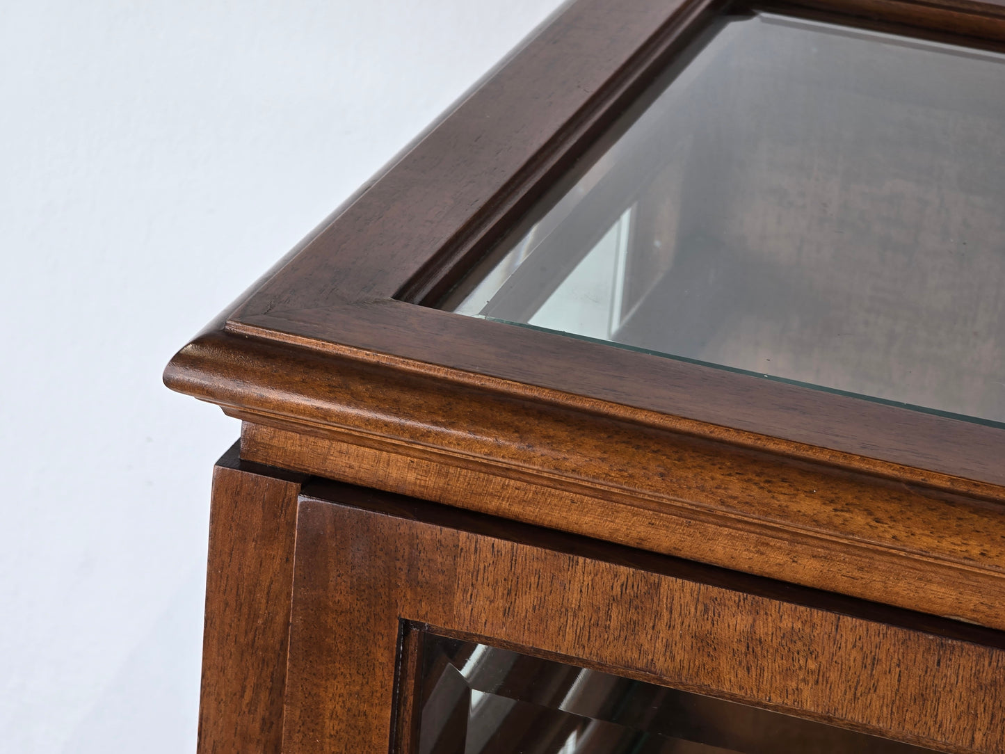 ANTIK VITRINE holz kommode schränckchen vitrinenschrank vintage