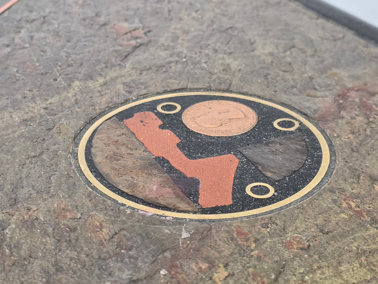 PAUL KINGMA COUCHTISCH tisch wohnzimmer brutalistisch beistelltisch stein