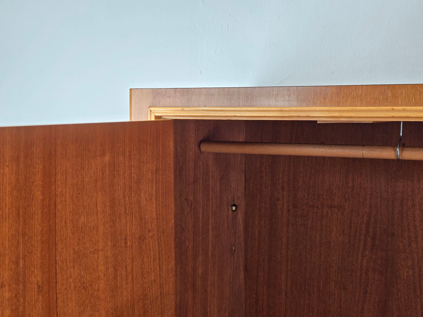 VINTAGE KLEIDERSCHRANK holz schrank Teak 1960er mid century