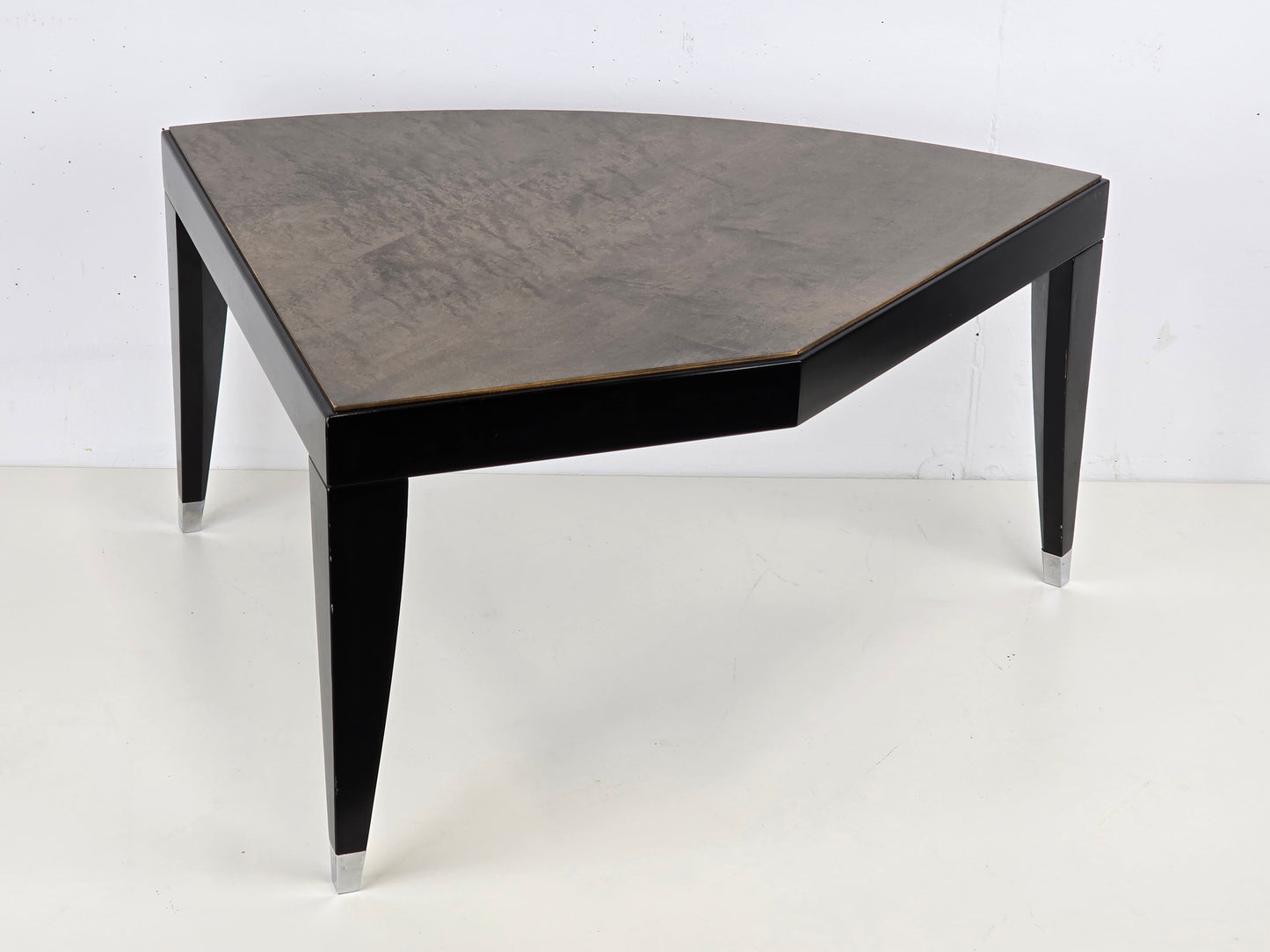 VINTAGE COUCHTISCH wohnzimmer tisch schwarz sofa pflanzen beistelltisch