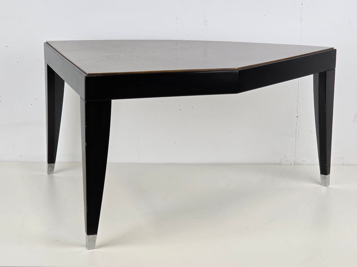 VINTAGE COUCHTISCH wohnzimmer tisch schwarz sofa pflanzen beistelltisch