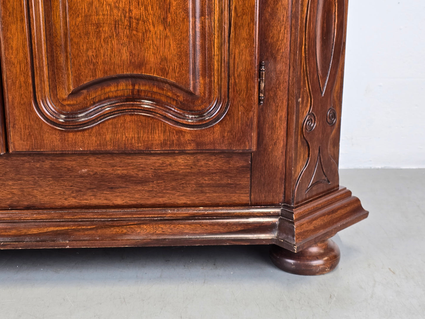 VINTAGE KLEIDERSCHRANK schrank holz antik hochzeitsschrank dunkelbraun