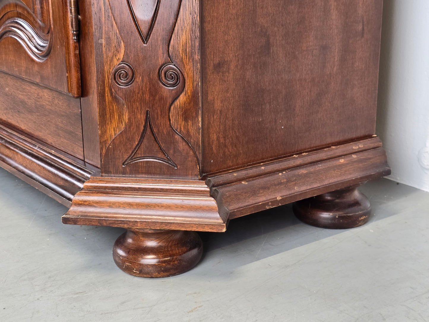 VINTAGE KLEIDERSCHRANK schrank holz antik hochzeitsschrank dunkelbraun
