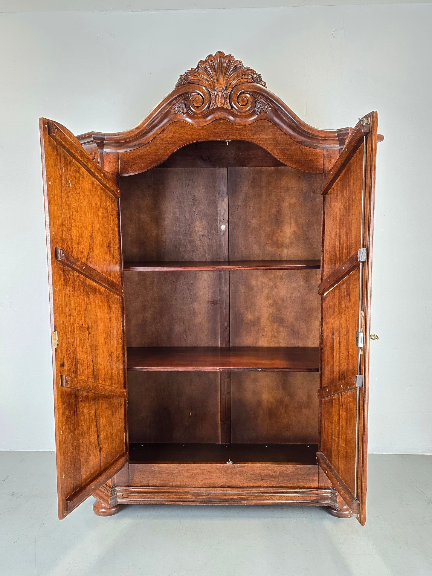 VINTAGE KLEIDERSCHRANK schrank holz antik hochzeitsschrank dunkelbraun