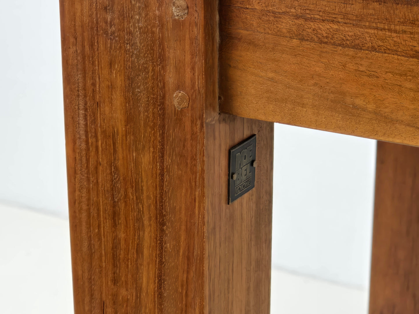 KOLONIE MÖBEL SITZBANK nussbaum holz massiv bank stuhl hocker tisch couchtisch