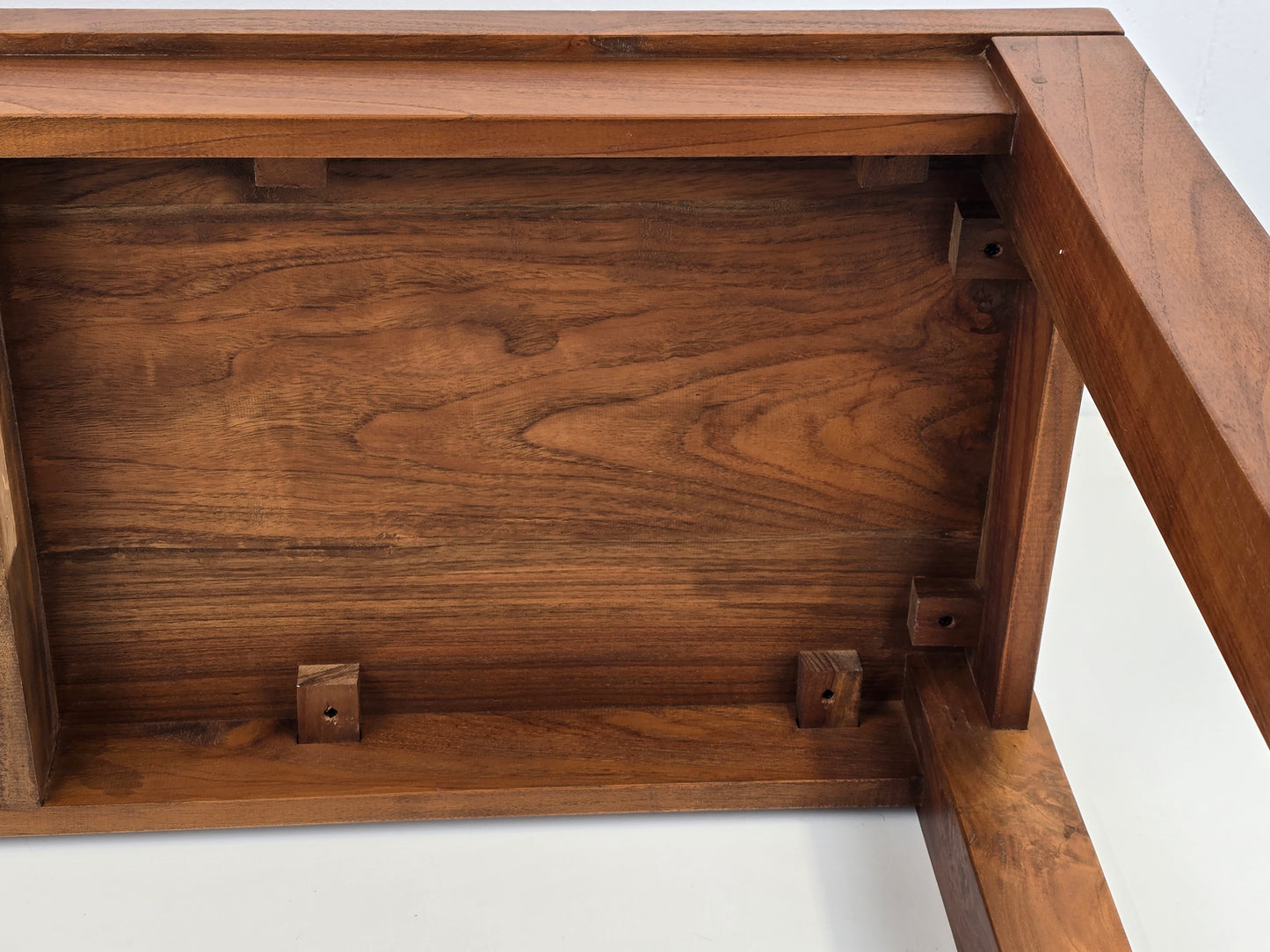 KOLONIE MÖBEL SITZBANK nussbaum holz massiv bank stuhl hocker tisch couchtisch