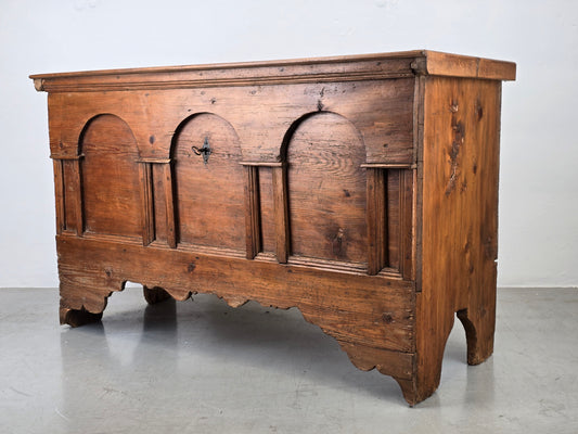 ANTIKE TRUHE holz volholz kiste bauern wäsche hochzeits vintage tirol
