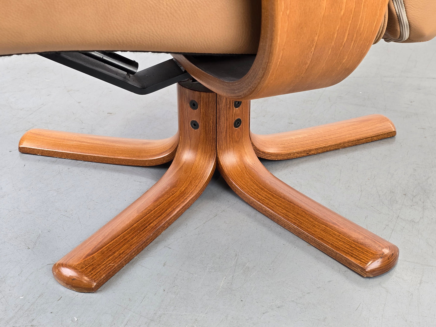 NORTHEN COMFORT SESSEL beige stuhl tv leder teak designer holz stressless Hjort Knudsen