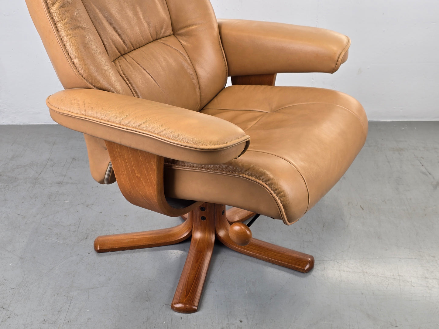 NORTHEN COMFORT SESSEL beige stuhl tv leder teak designer holz stressless Hjort Knudsen