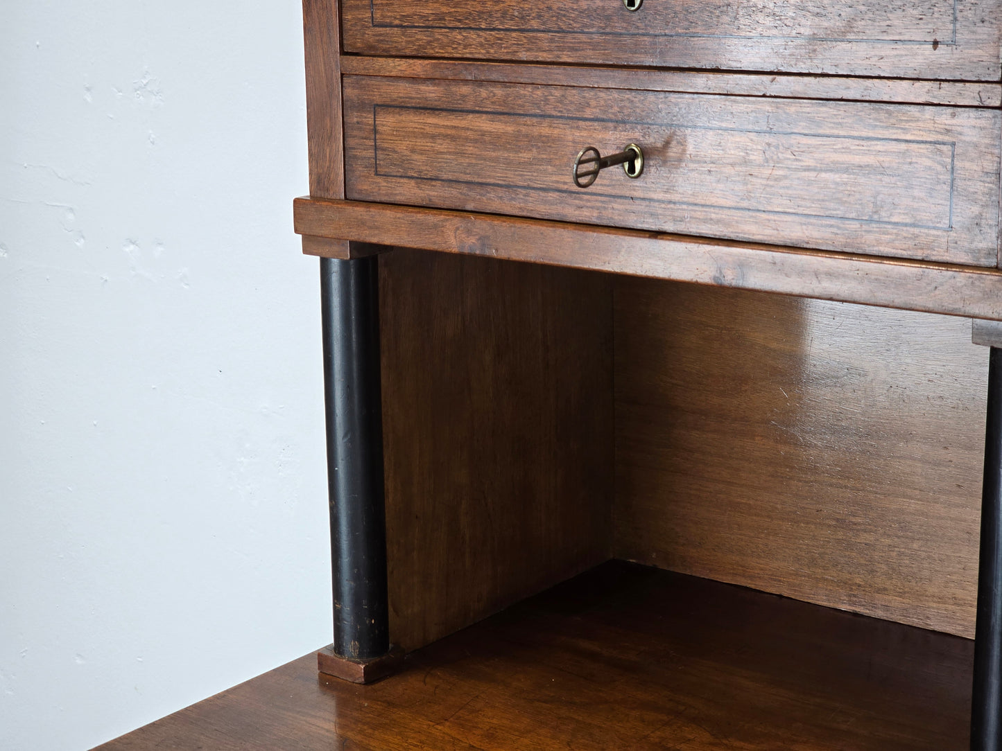 BIEDERMEIER BUFFET nussbaum holz schrank vitrine antik küchen büffet