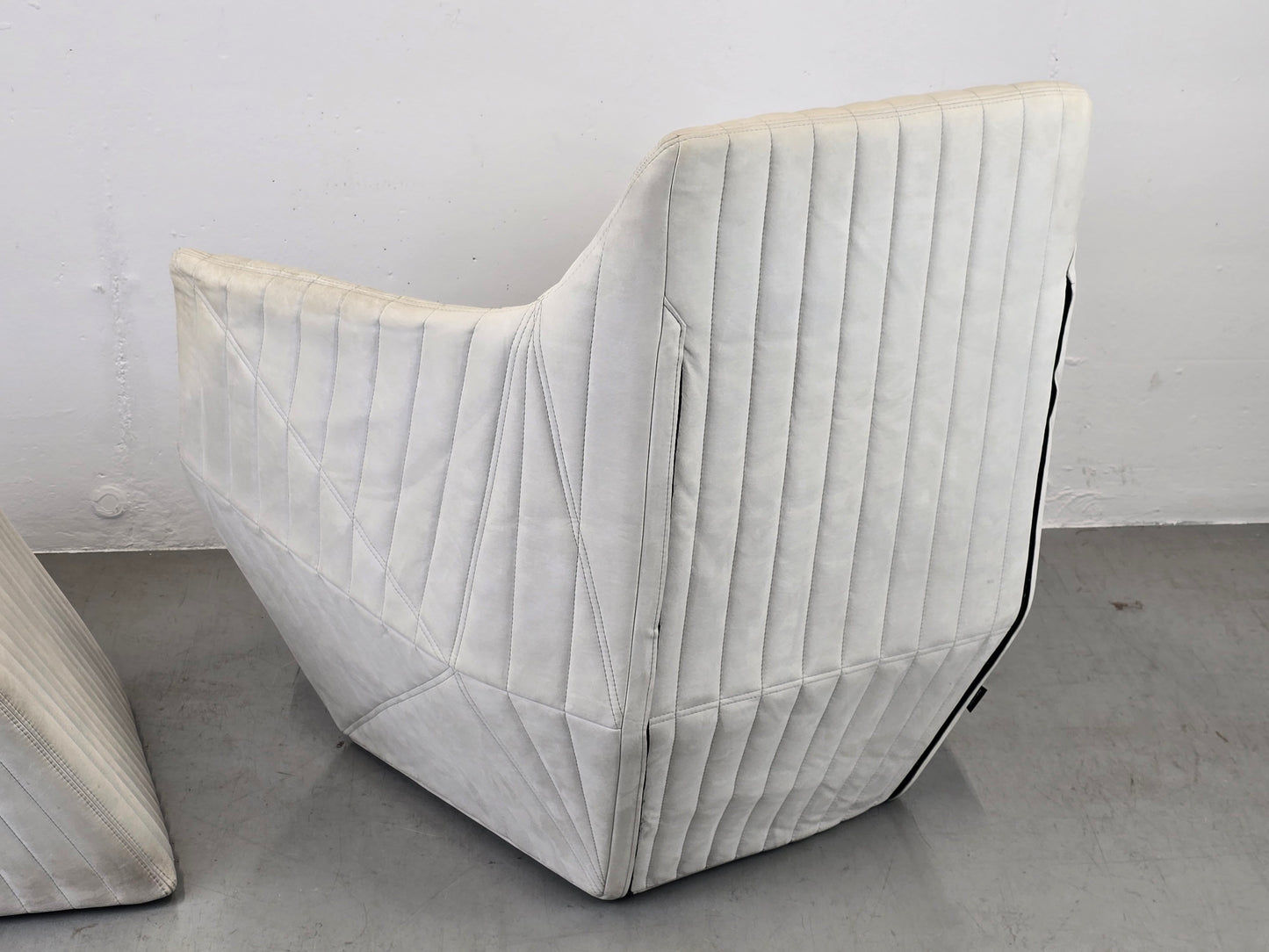 LIGNE ROSET FACETT SESSEL tv stuhl designer stoff space age hocker weißgrau